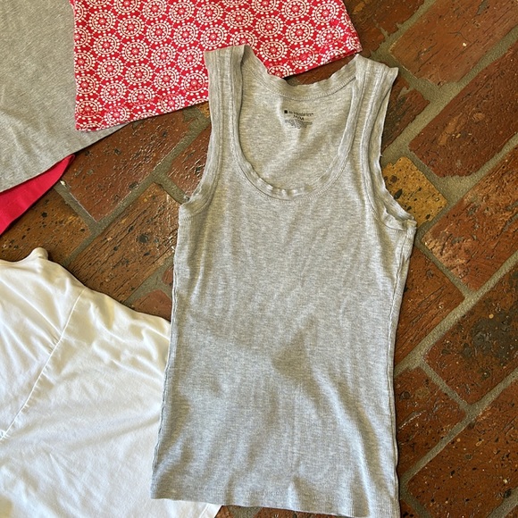 5 workout top bundle size M - Picture 5 of 7